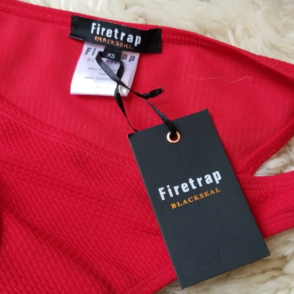 ASOS Red Ribbed Tie-Shoulder Bikini Set - Picture 3 of 7